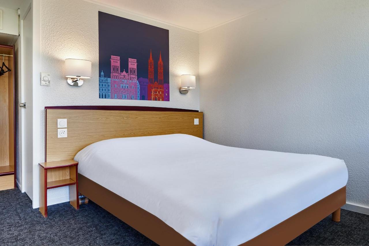 Kyriad Tarbes Bastillac Bagian luar foto