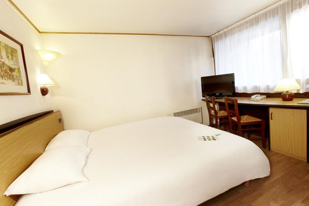 Kyriad Tarbes Bastillac Ruang foto