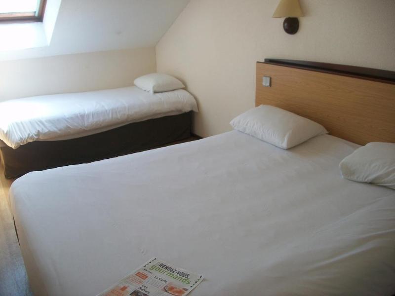 Kyriad Tarbes Bastillac Bagian luar foto